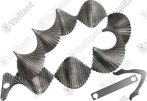 Vaillant Metallteil mit gewellter Oberfläche, bestehend aus mehreren sich abwechselnden, scharfen und runden Formen, sowie zwei zusätzlichen Metallstücken.